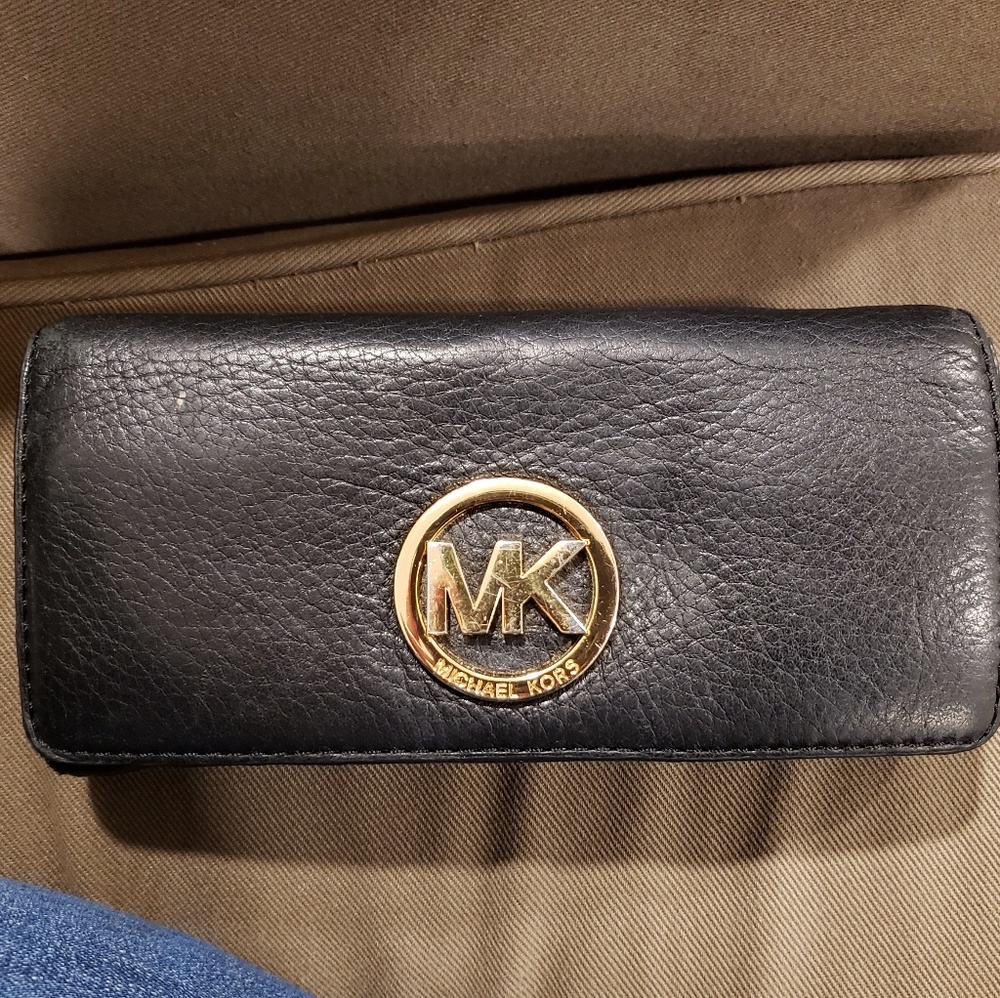 Michael Kors Continental Wallet